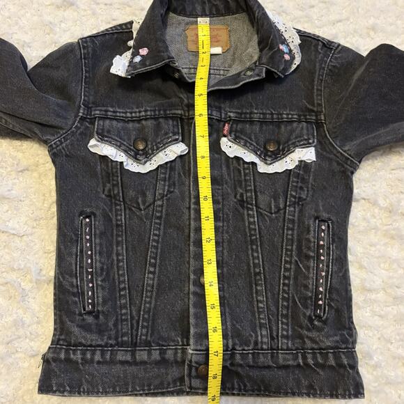 Vintage Levis Girls 12 Made In USA Black Denim Jacket Embroidered Floral Ruffle - Picture 8 of 8